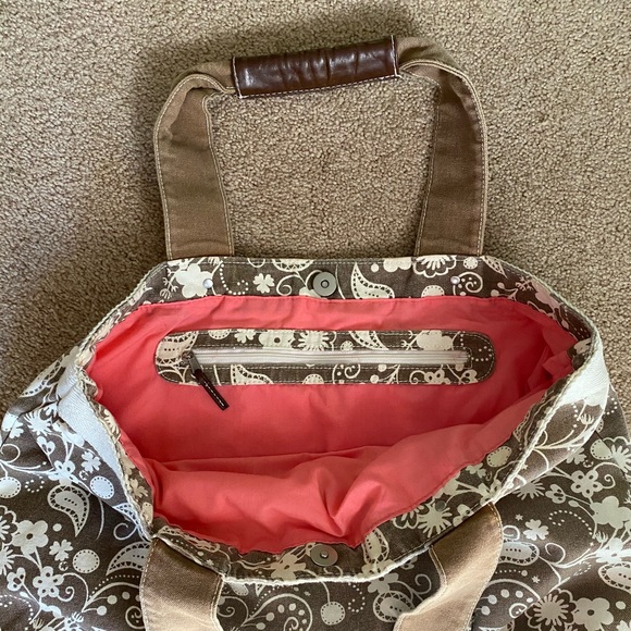 Day / Beach Tote! - Picture 2 of 9